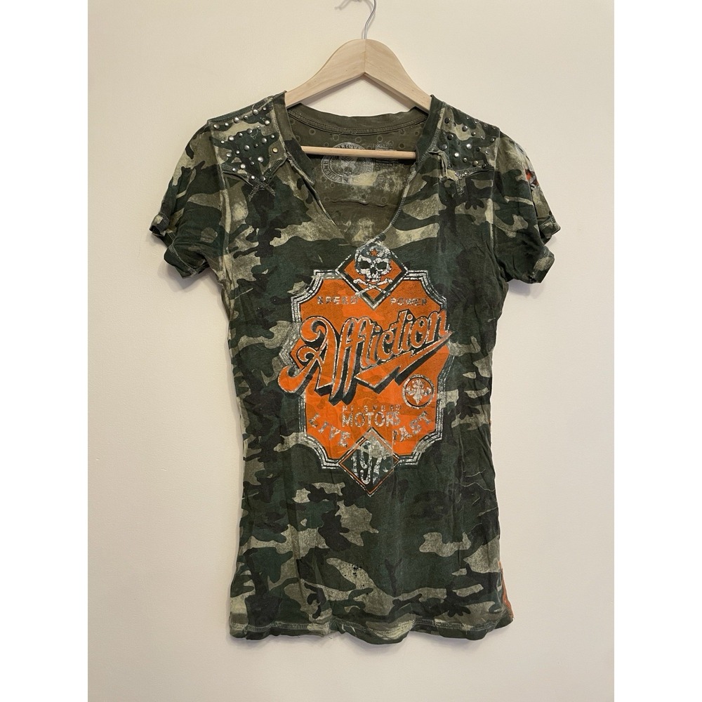 Affliction Camo Studded T-shirt Women Size Small V-neck Slim Fit Distressed Y2K